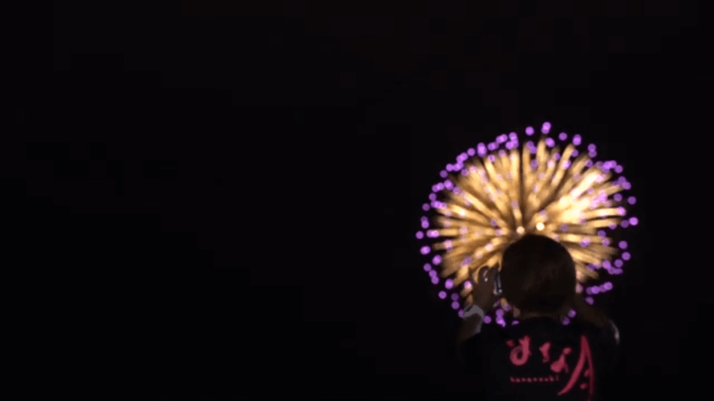 コロナ禍に青年会議所によって全国一斉に打ち上げられた花火